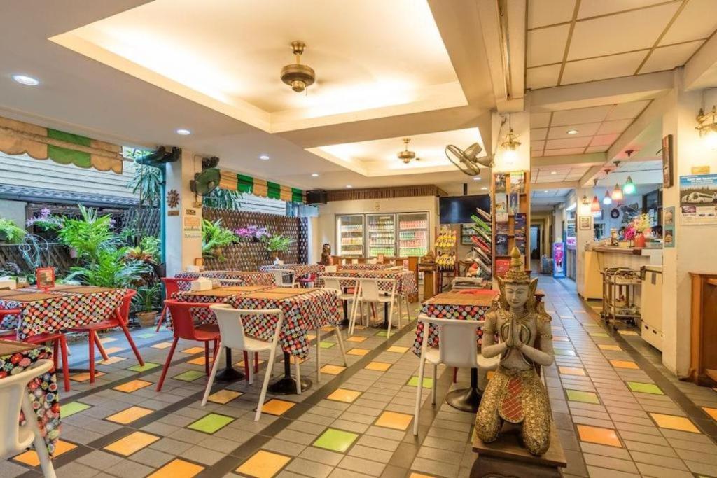 New Siam Guest House Bangkok Buitenkant foto